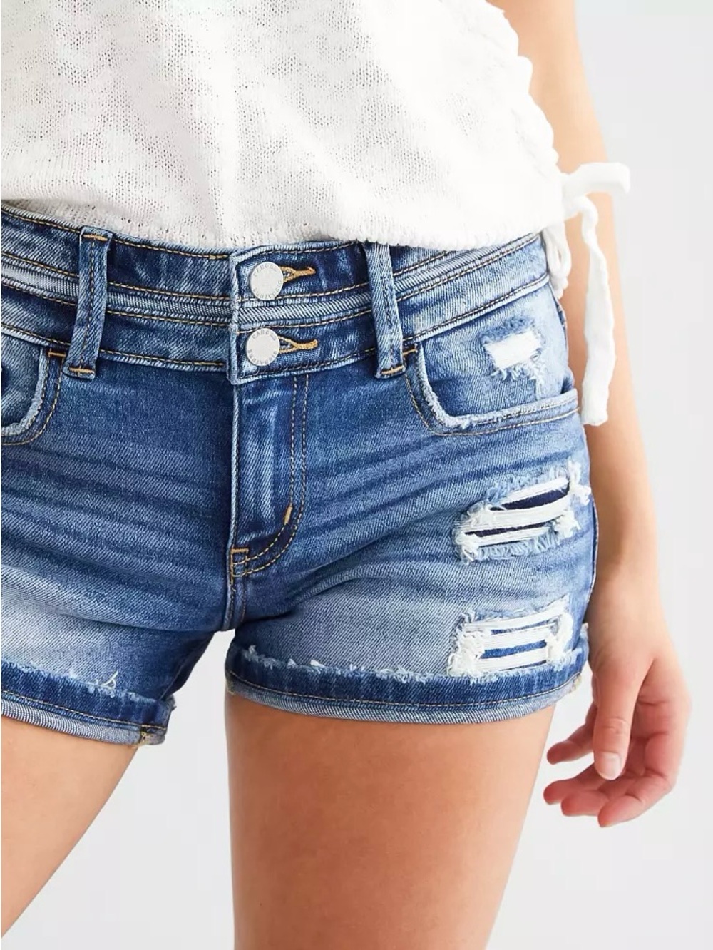 🆕 Distressed Low Rise Stretch Short - Picture 3 of 14